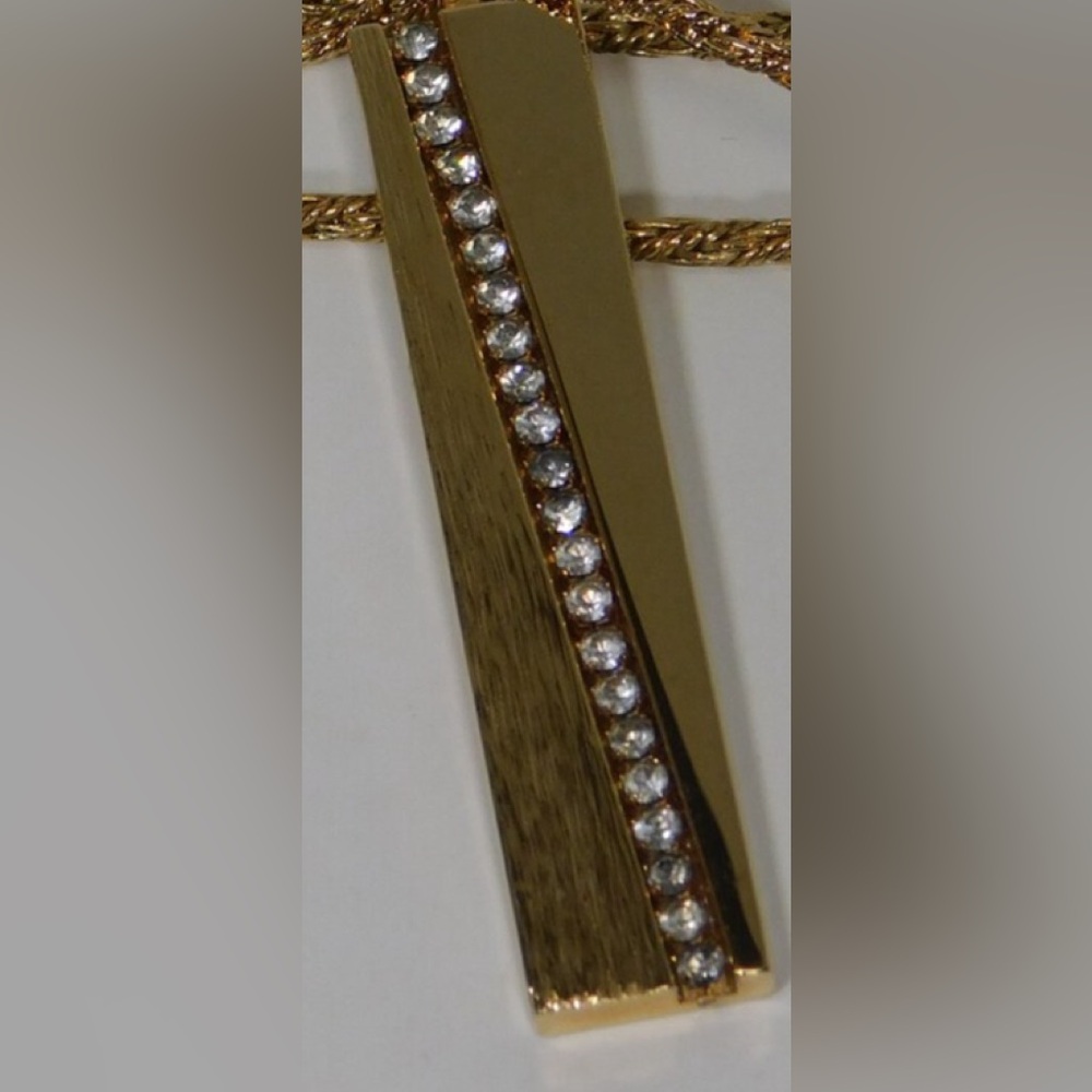 Vintage Park Lane Gold tone with rhinestones necklace pendant.